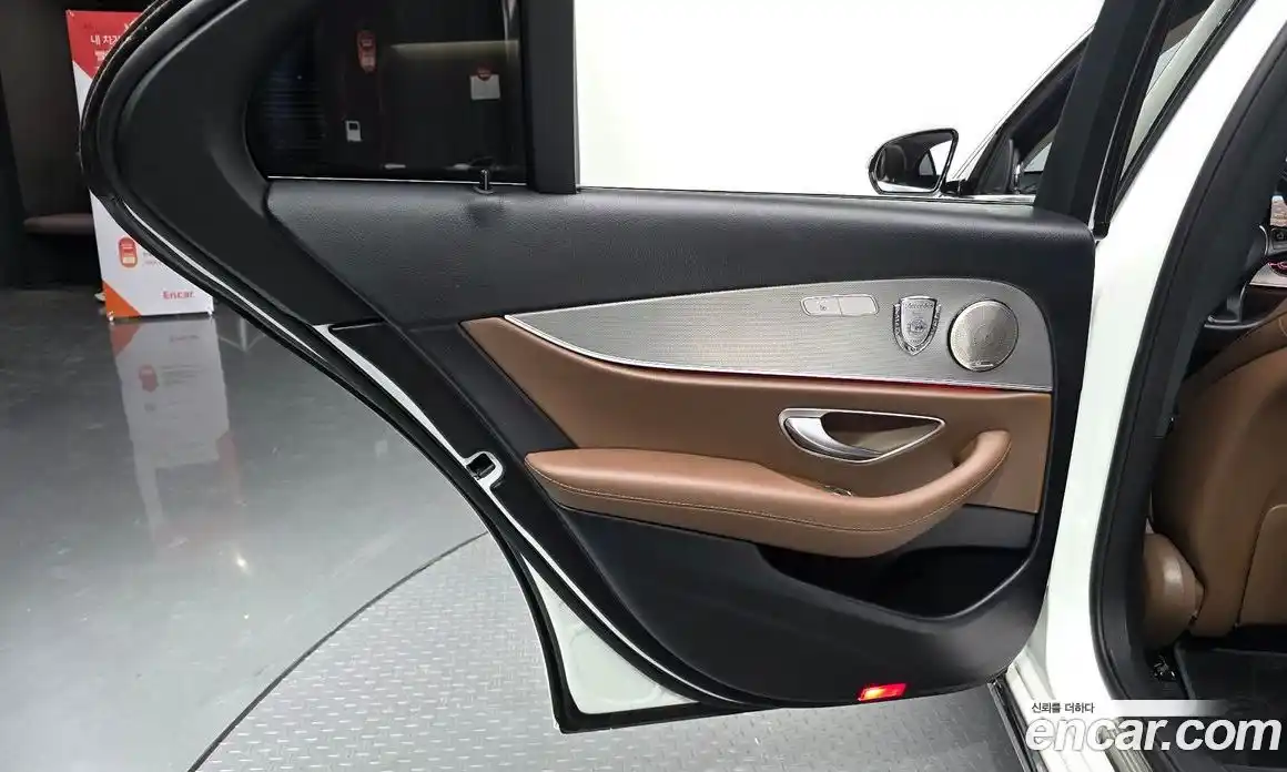 Mercedes-Benz E-Class 2018 2.0 автомат (гидро), фото 14