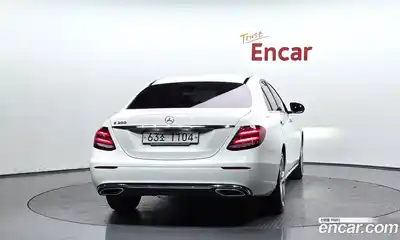 Mercedes-Benz E-Class 2018 2.0 автомат (гидро), миниатюра 3