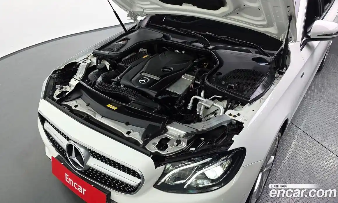 Mercedes-Benz E-Class 2018 2.0 автомат (гидро), фото 5