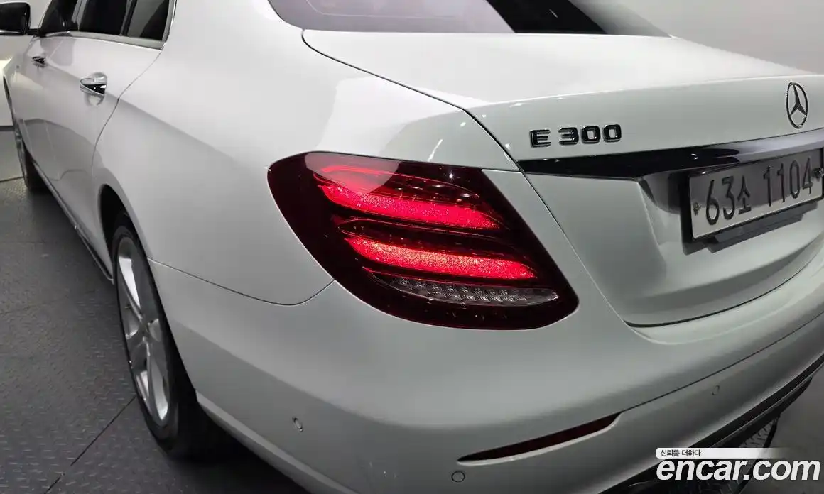 Mercedes-Benz E-Class 2018 2.0 автомат (гидро), фото 8