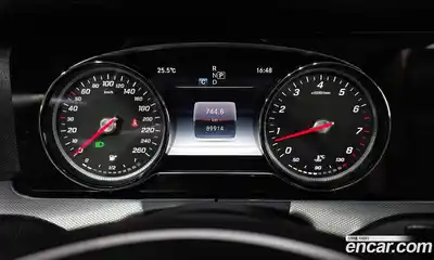 Mercedes-Benz E-Class 2018 2.0 автомат (гидро), миниатюра 10