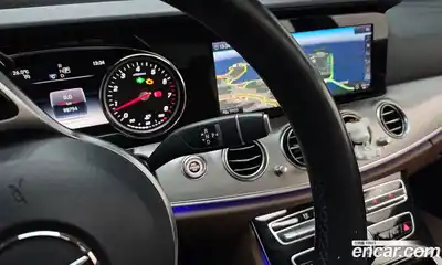 Mercedes-Benz E-Class 2019 2.0 автомат (гидро), миниатюра 12