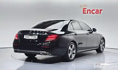Mercedes-Benz E-Class 2019 2.0 автомат (гидро), миниатюра 2