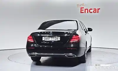 Mercedes-Benz E-Class 2019 2.0 автомат (гидро), миниатюра 4
