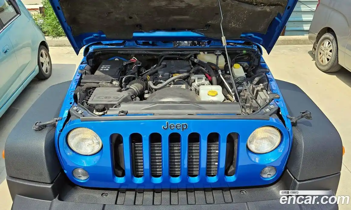 Jeep Wrangler 2015 2.8 автомат (гидро), фото 6