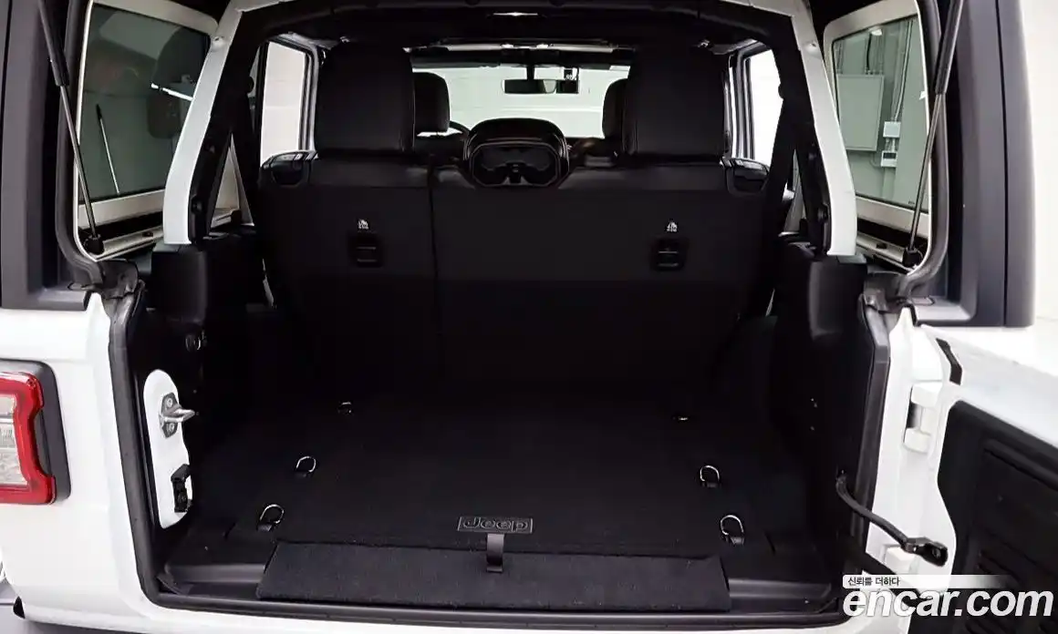 Jeep Wrangler 2022 2.0 автомат (гидро), фото 20