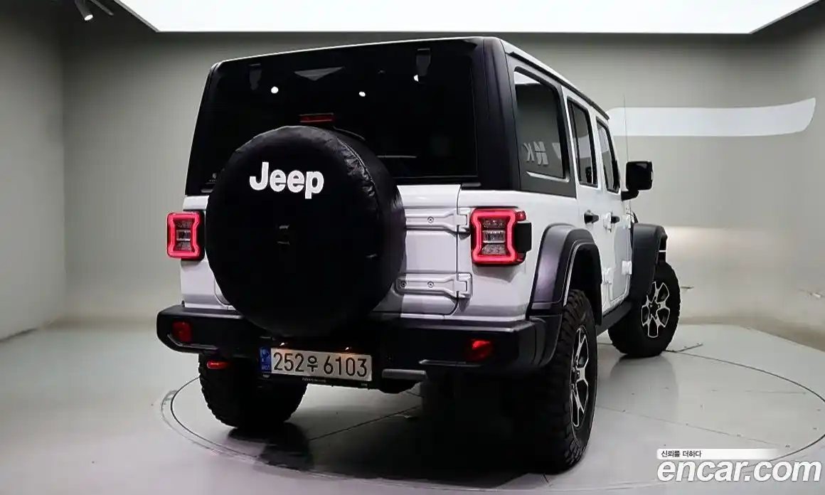 Jeep Wrangler 2022 2.0 автомат (гидро), фото 3