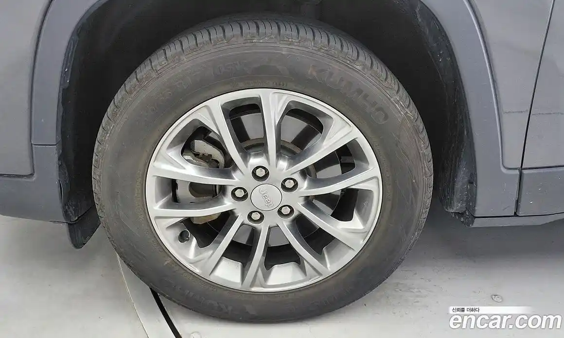 Jeep Cherokee 2019 2.4 автомат (гидро), фото 17