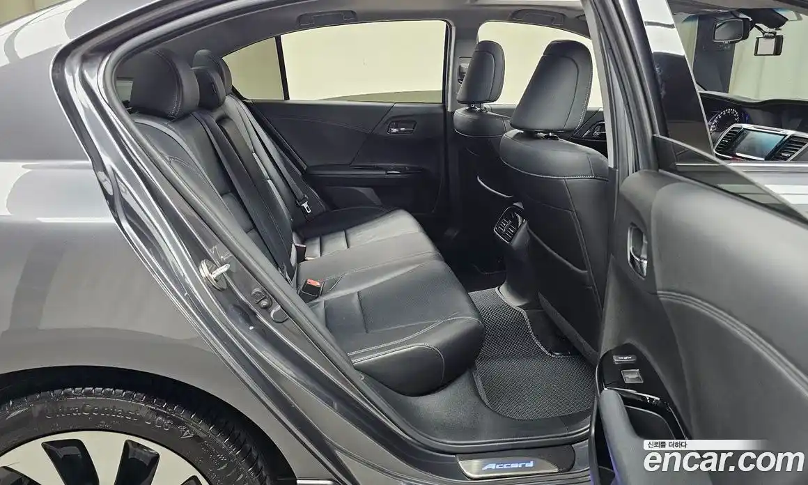 Honda Accord 2017 2.0 автомат (гидро), фото 11