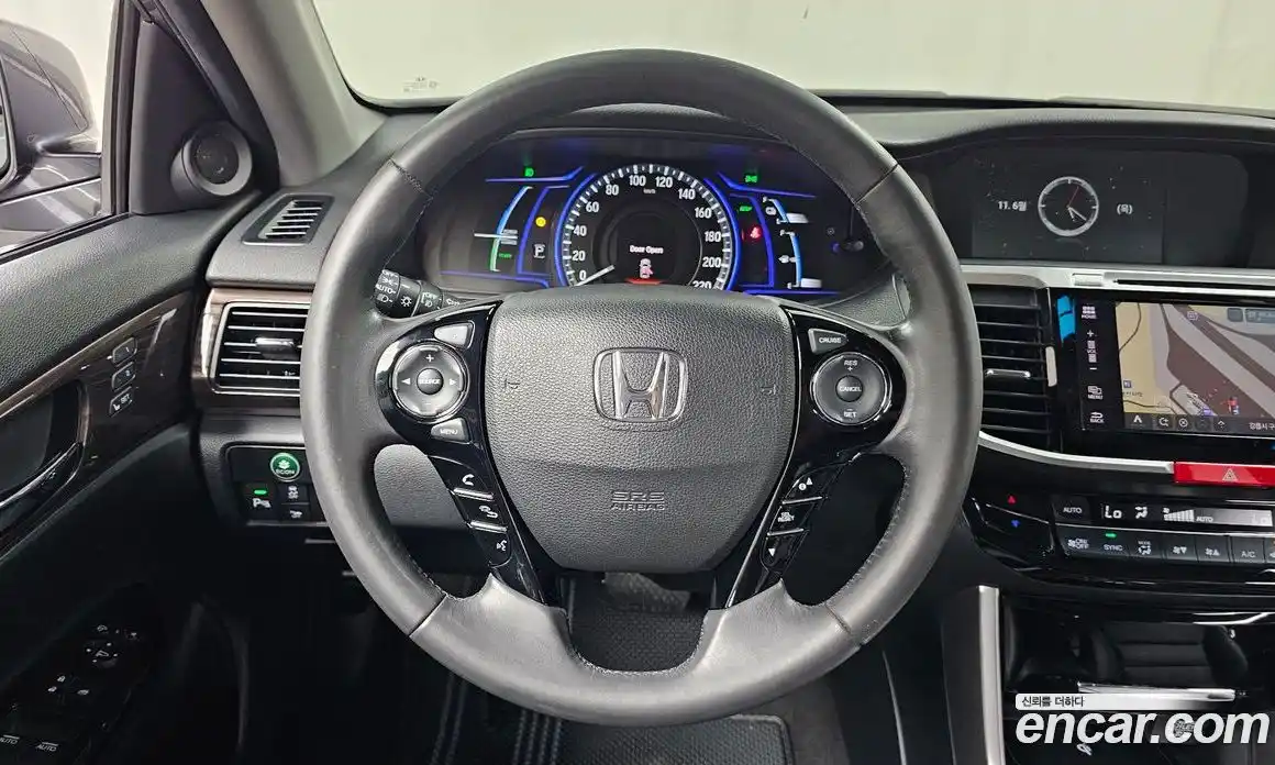 Honda Accord 2017 2.0 автомат (гидро), фото 12