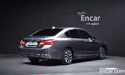 Honda Accord 2017 2.0 автомат (гидро), миниатюра 2