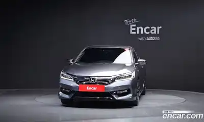 Honda Accord 2017 2.0 автомат (гидро), миниатюра 3