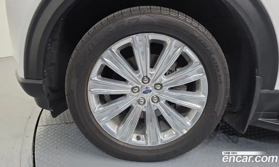 Ford Explorer 2022 2.3 автомат (гидро), фото 5