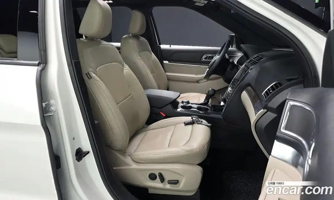 Ford Explorer 2019 2.3 автомат (гидро), фото 15