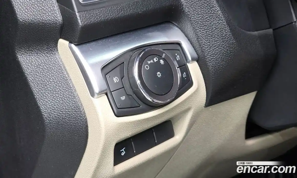 Ford Explorer 2019 2.3 автомат (гидро), фото 20