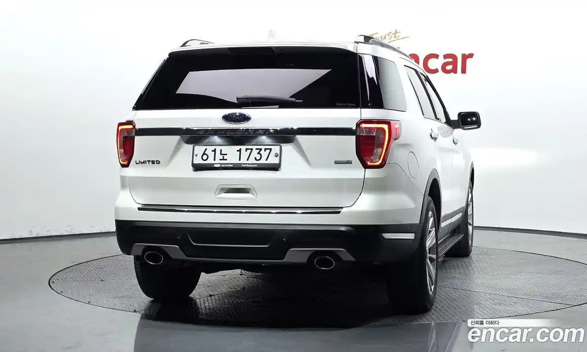 Ford Explorer 2019 2.3 автомат (гидро), фото 3