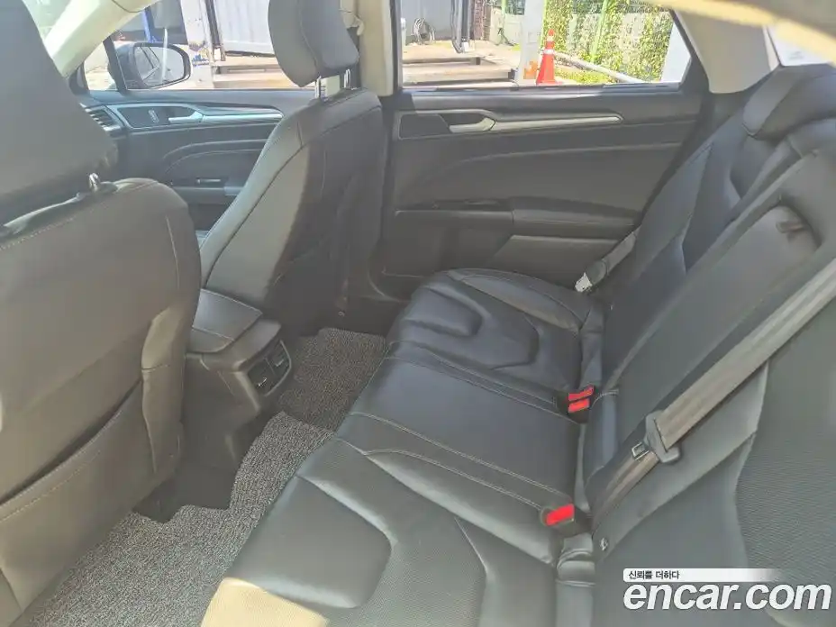 Ford Mondeo 2016 2.0 автомат (гидро), фото 13