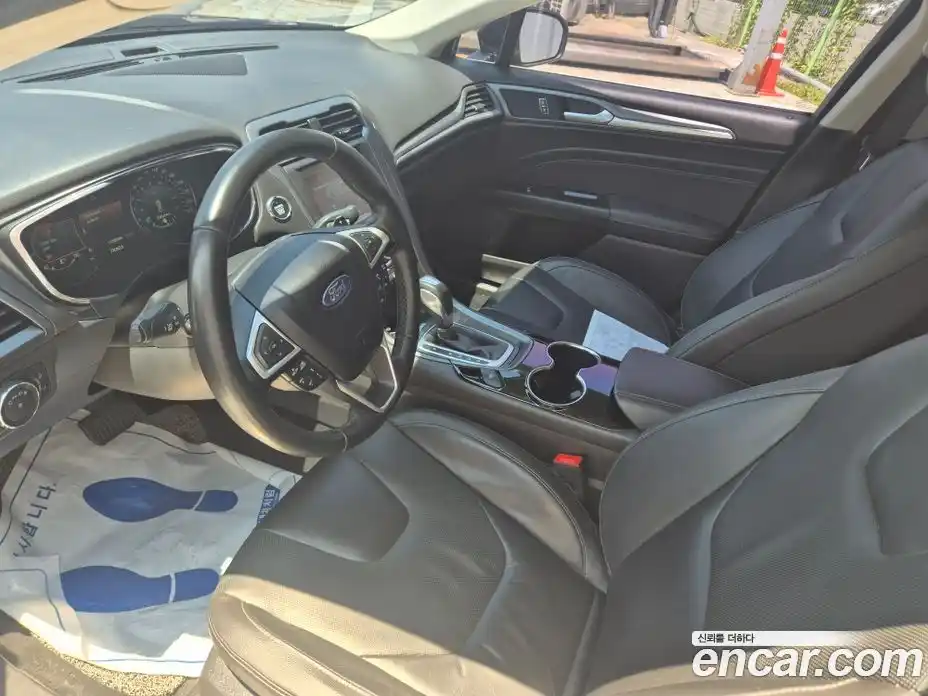 Ford Mondeo 2016 2.0 автомат (гидро), фото 4