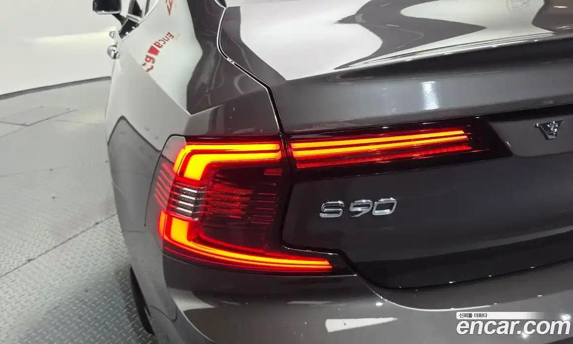 Volvo S90 2022 2.0 автомат (гидро), фото 8