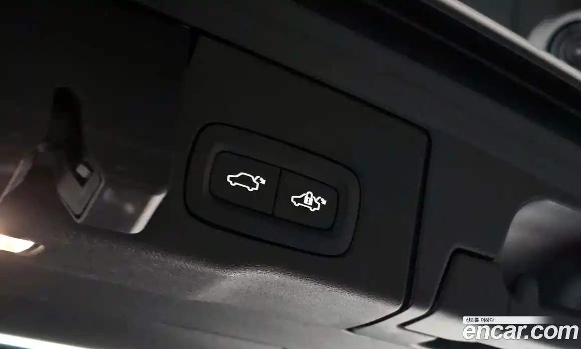 Volvo XC60 2021 2.0 автомат (гидро), фото 25