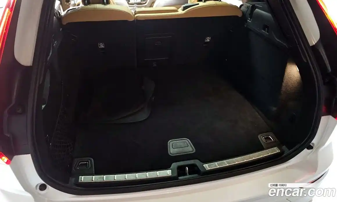 Volvo XC60 2021 2.0 автомат (гидро), фото 29