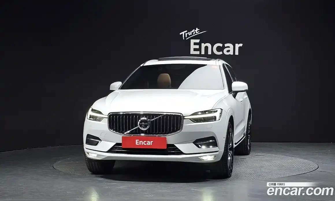 Volvo XC60 2021 2.0 автомат (гидро), фото 3