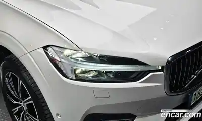 Volvo XC60 2021 2.0 автомат (гидро), миниатюра 8