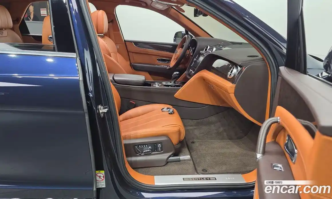 Bentley Bentayga 2019 4.0 автомат (гидро), фото 16 Bentley Bentayga 2019 4.0 автомат (гидро), фото 16