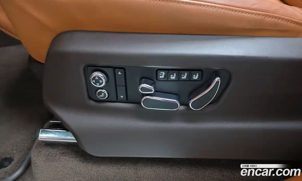 Bentley Bentayga 2019 4.0 автомат (гидро), фото 32 Bentley Bentayga 2019 4.0 автомат (гидро), фото 32