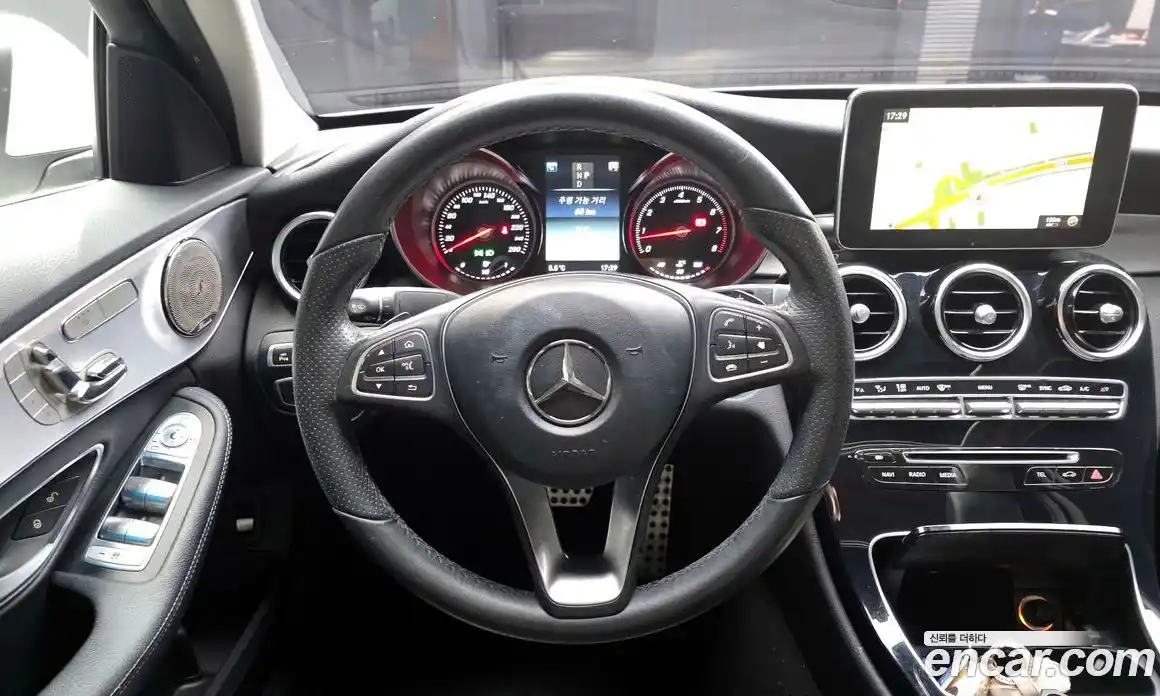 Mercedes-Benz C-Class 2017 2.0 автомат (гидро), фото 13