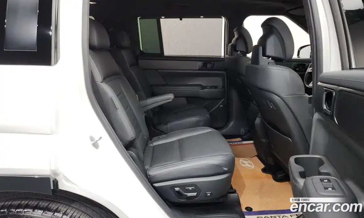 Hyundai Santa Fe 2023 2.5 автомат (гидро), фото 17
