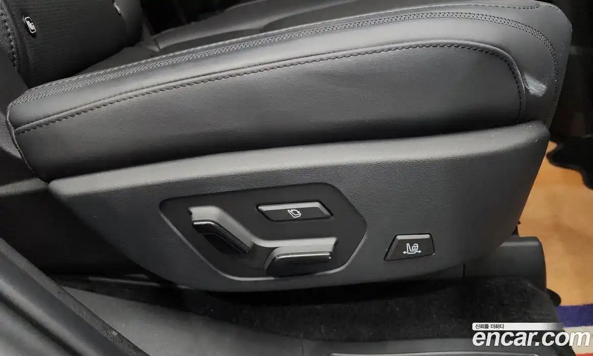 Hyundai Santa Fe 2023 2.5 автомат (гидро), фото 38