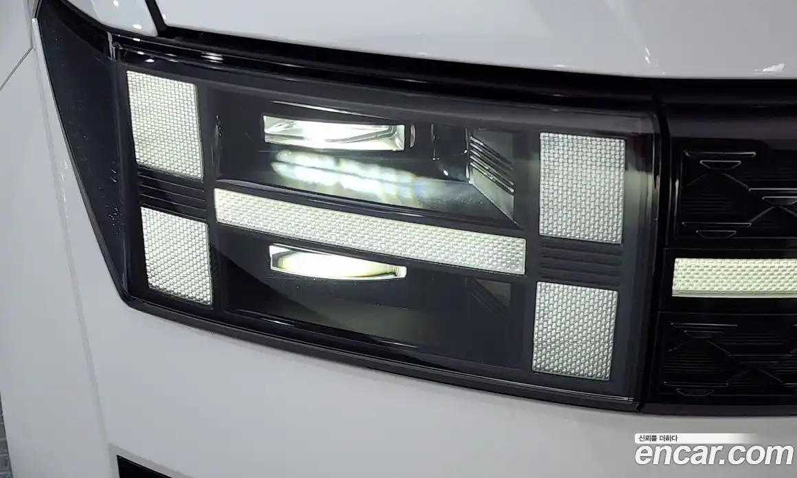 Hyundai Santa Fe 2023 2.5 автомат (гидро), фото 8