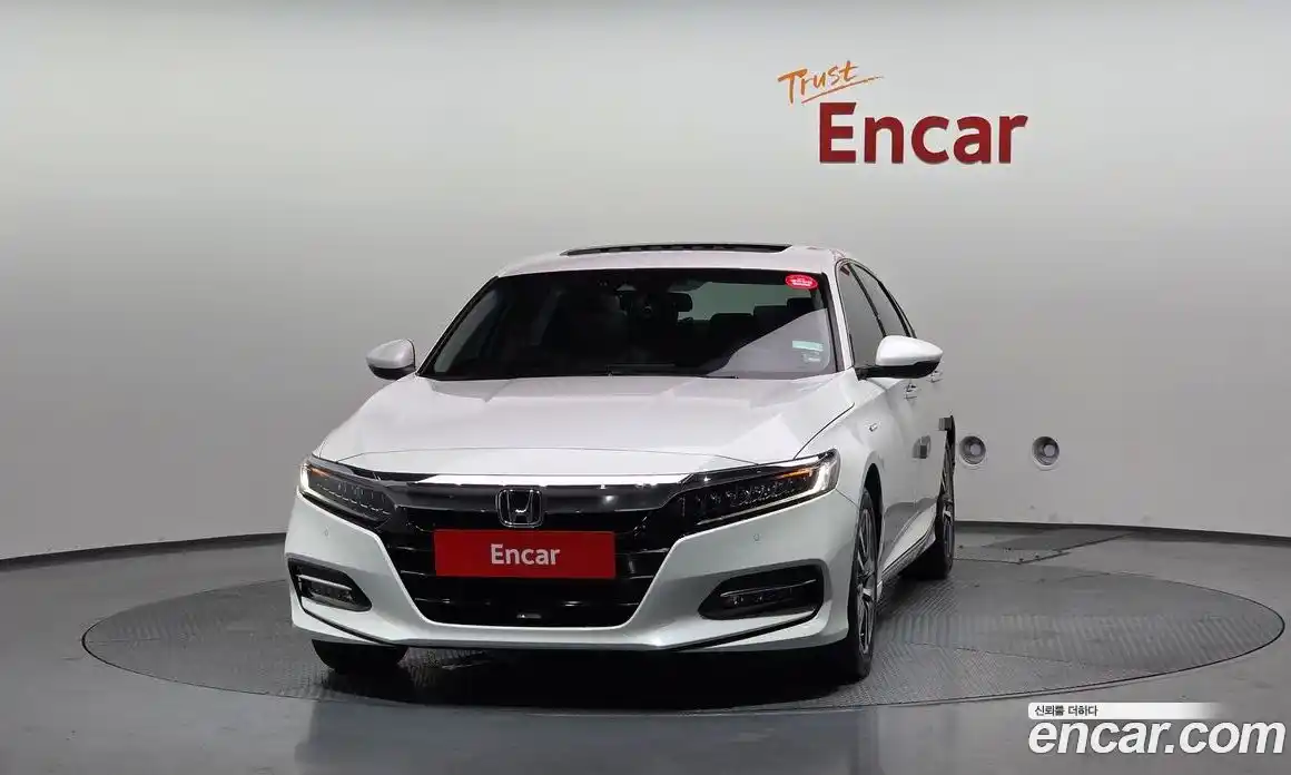 Honda Accord 2019 2.0 автомат (гидро), фото 3