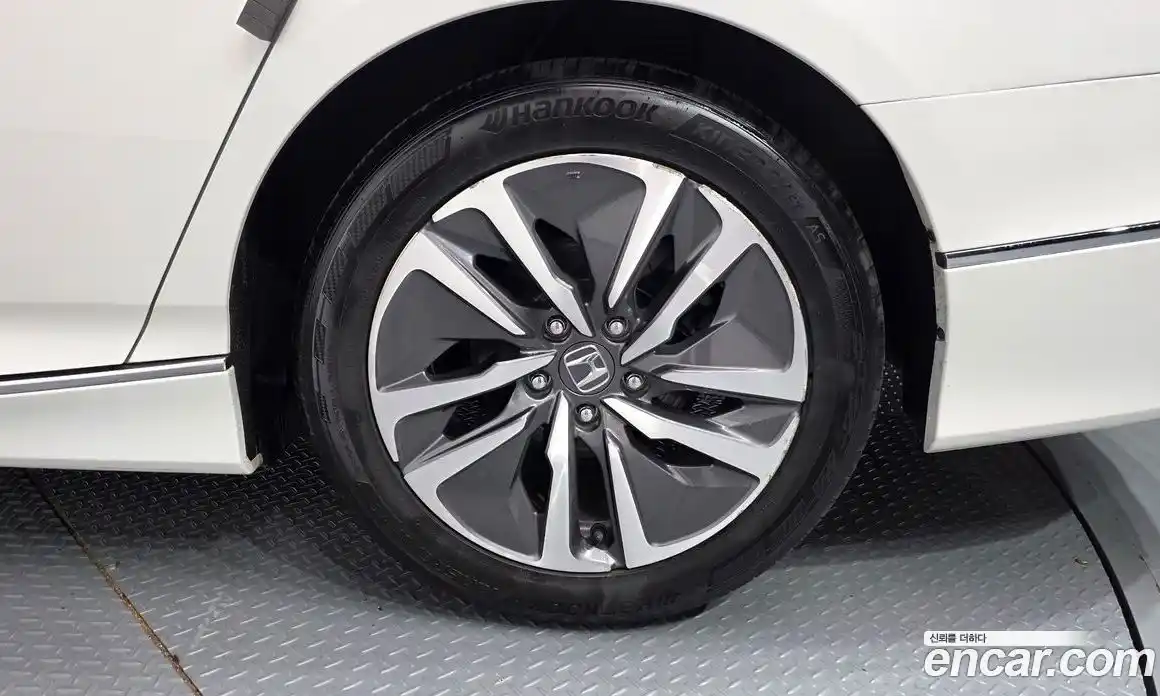 Honda Accord 2019 2.0 автомат (гидро), фото 7