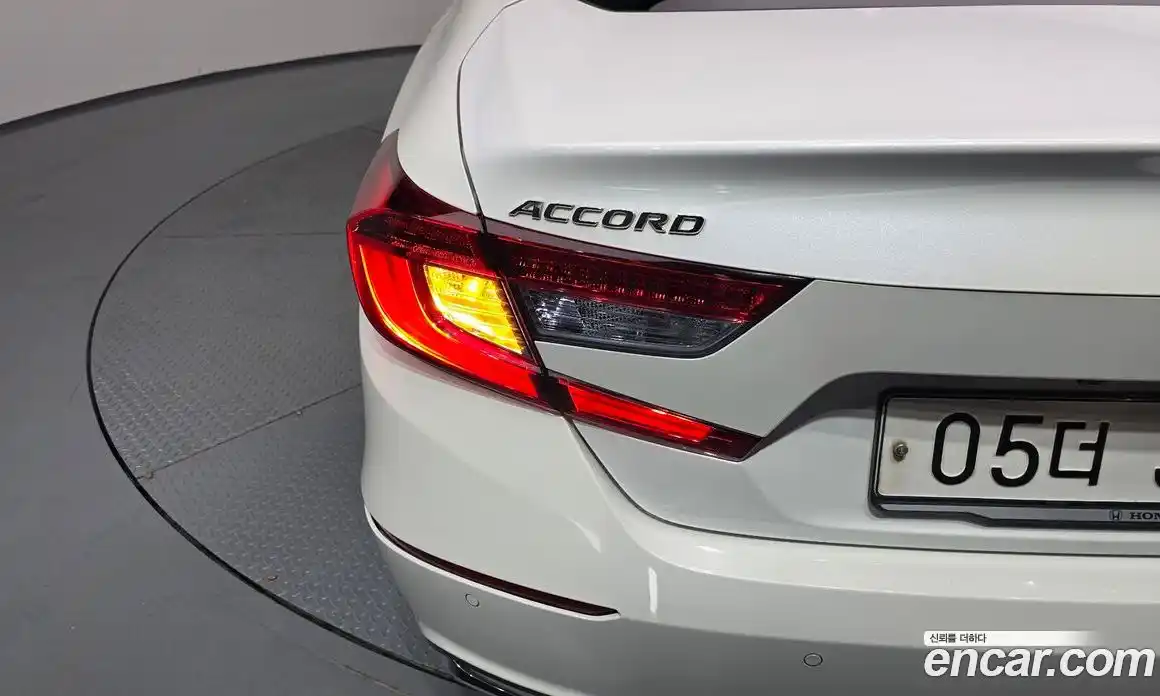 Honda Accord 2019 2.0 автомат (гидро), фото 9