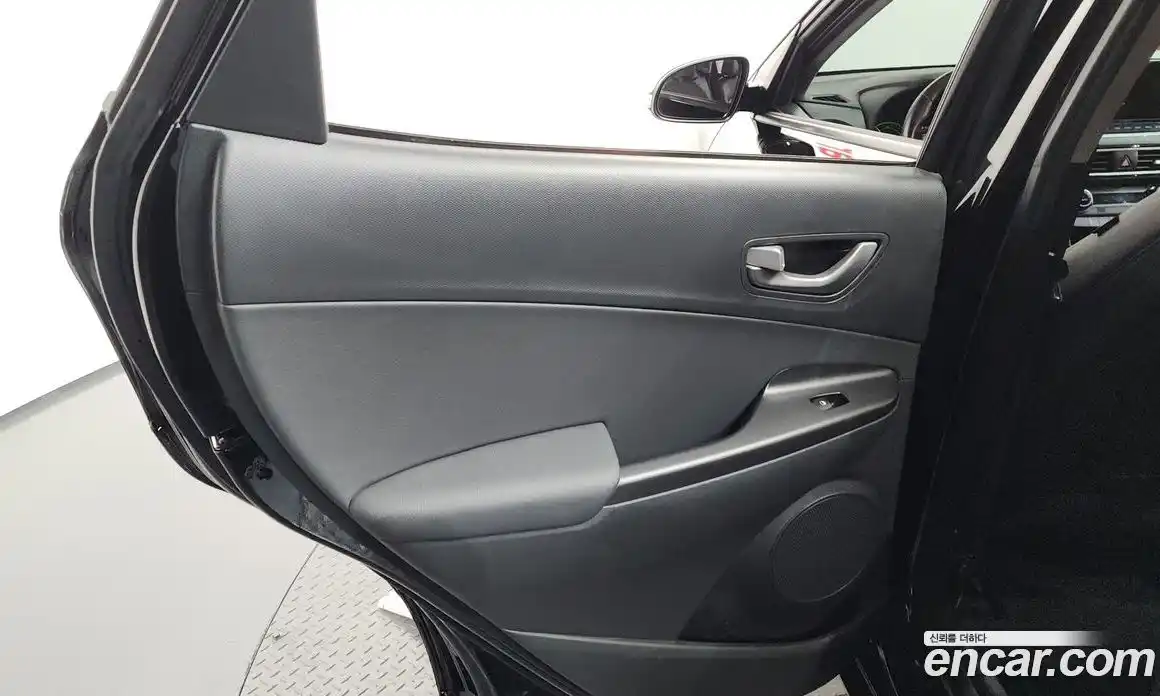 Hyundai Kona 2020 1.6 автомат (гидро), фото 15