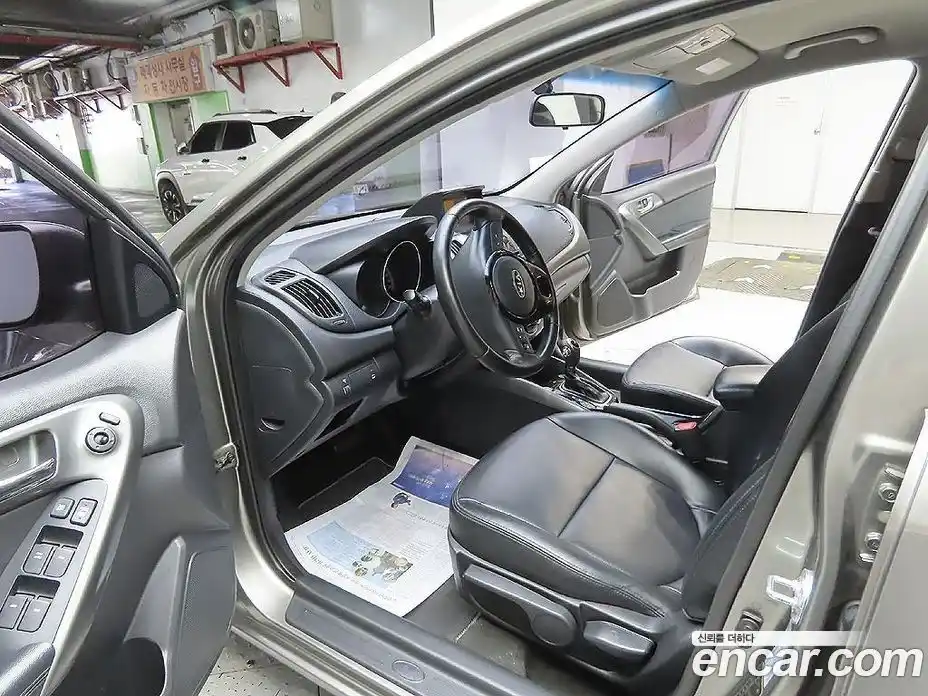 Kia Porte 2012 1.6 автомат (гидро), фото 13
