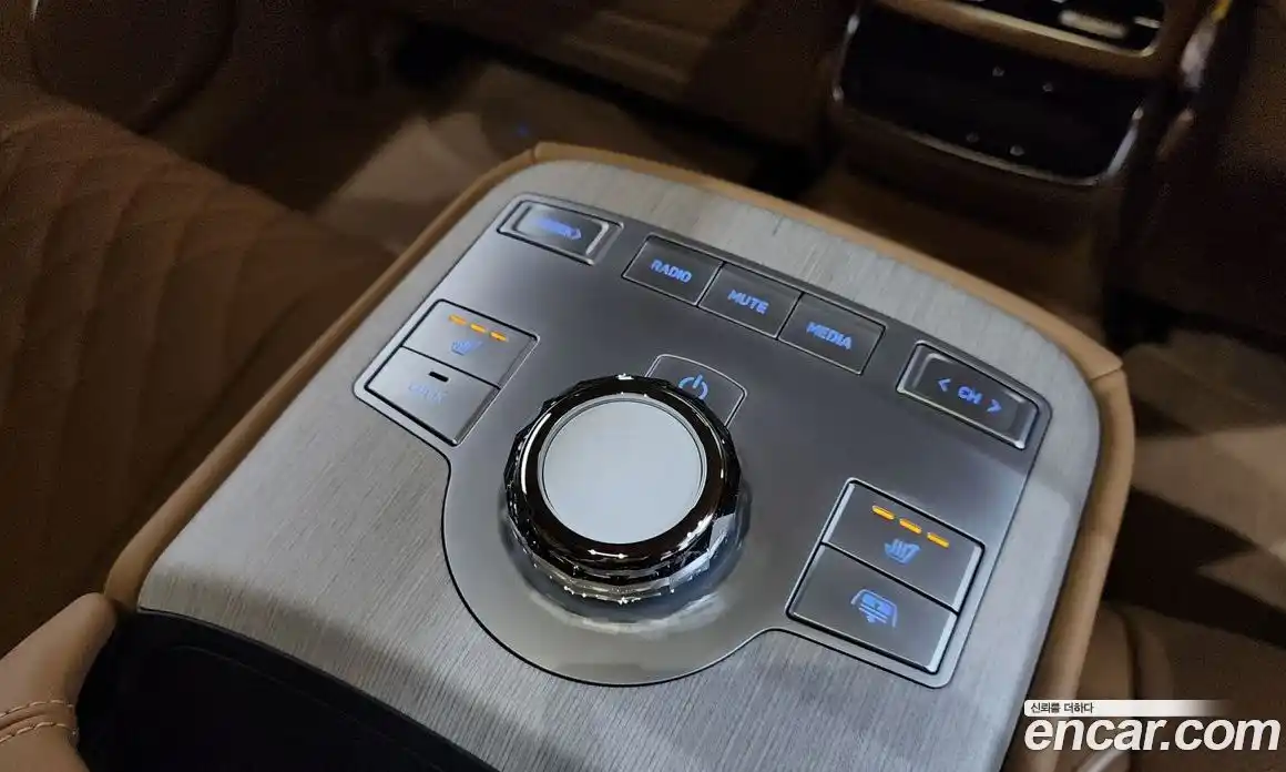 Genesis G80 2025 0.2 автомат (гидро), фото 24