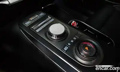 Genesis GV70 2022 2.5 автомат (гидро), миниатюра 9