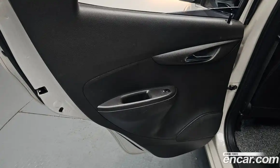 Chevrolet Spark 2016 1.0 автомат (гидро), фото 15