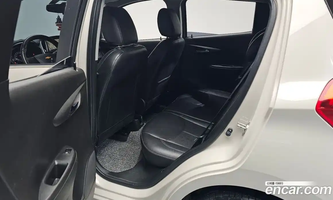 Chevrolet Spark 2016 1.0 автомат (гидро), фото 17