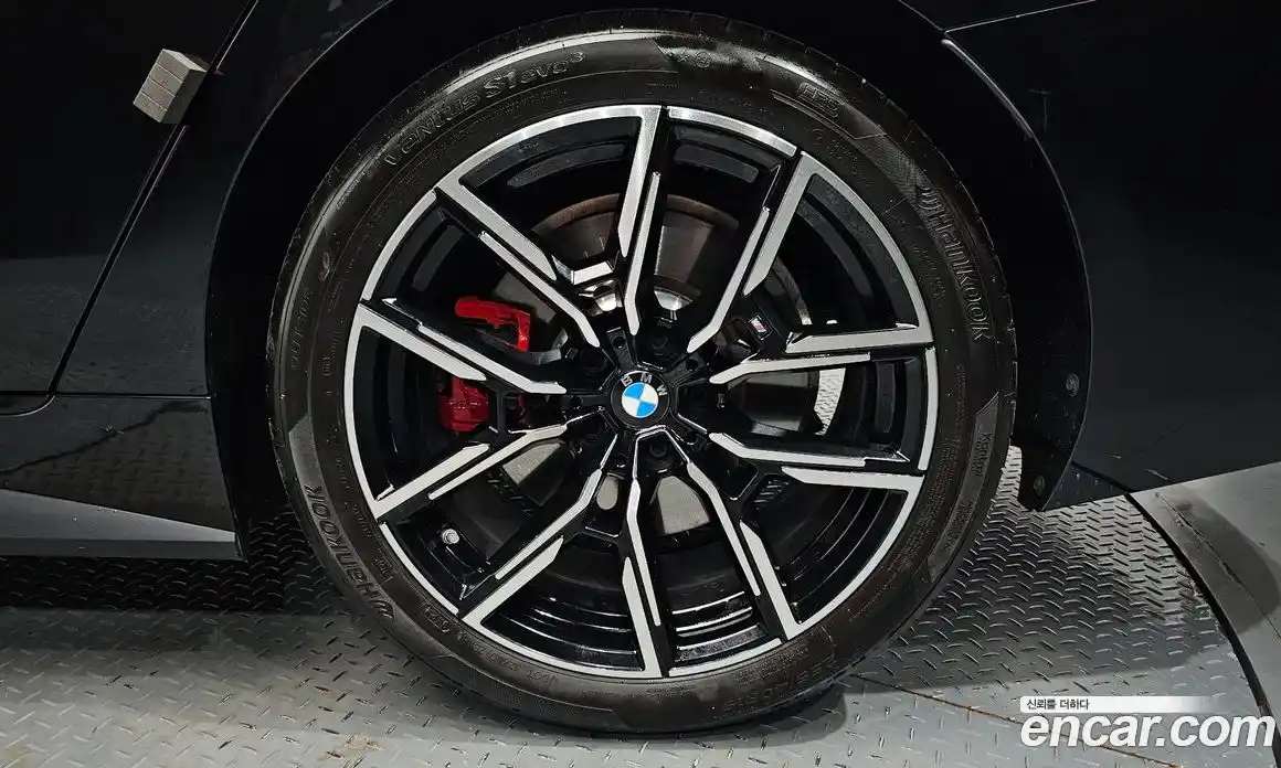 BMW 4 серия 2025 2.0 автомат (гидро), фото 6