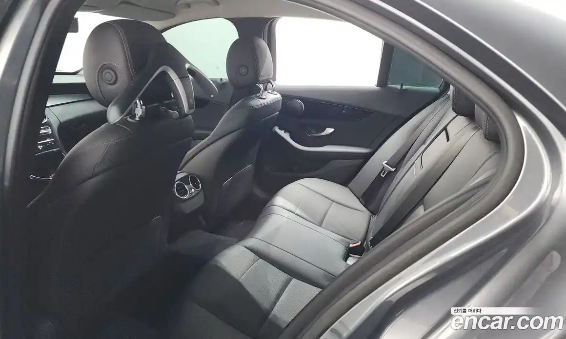 Mercedes-Benz C-Class 2019 2.0 гидро, фото 17