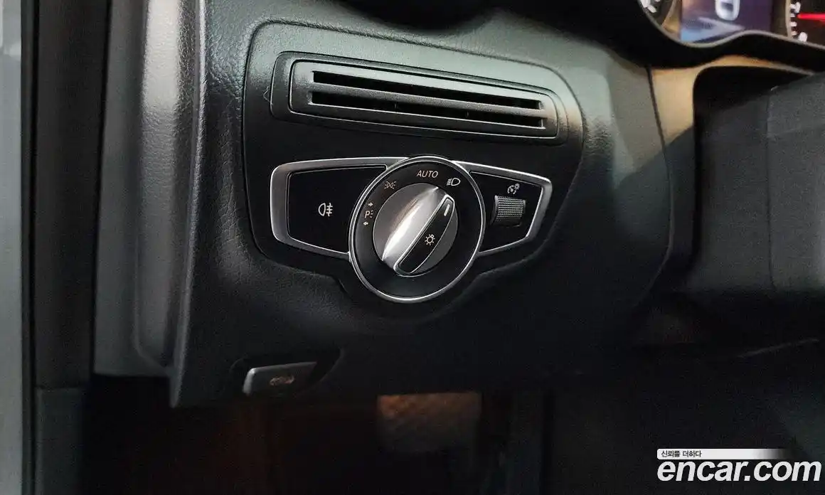 Mercedes-Benz C-Class 2019 2.0 гидро, фото 30
