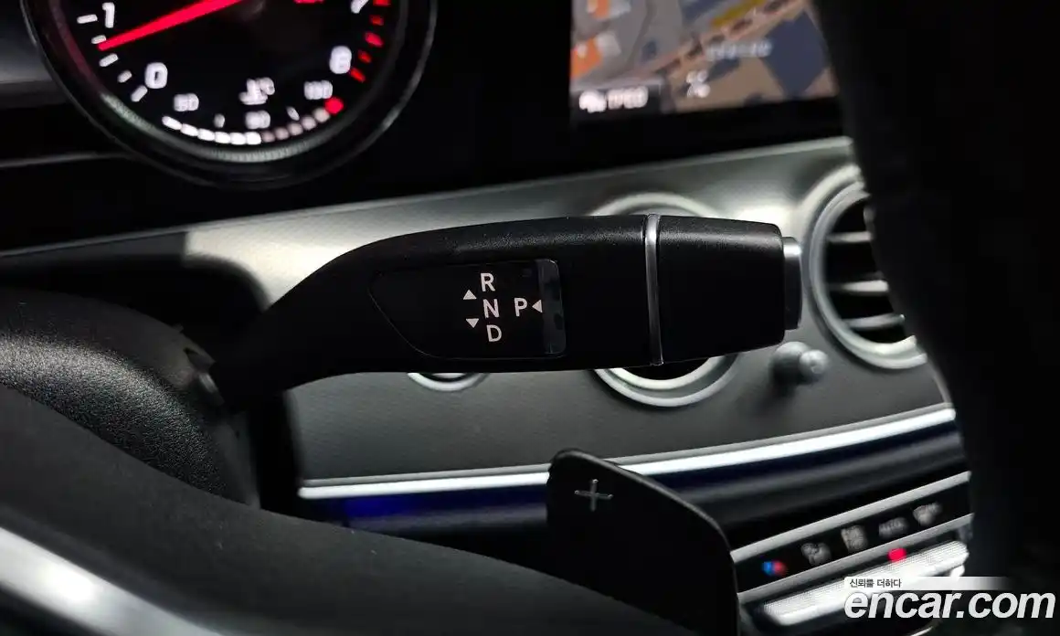 Mercedes-Benz E-Class 2018 2.0 автомат (гидро), фото 12