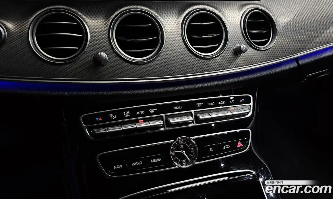 Mercedes-Benz E-Class 2018 2.0 автомат (гидро), фото 24