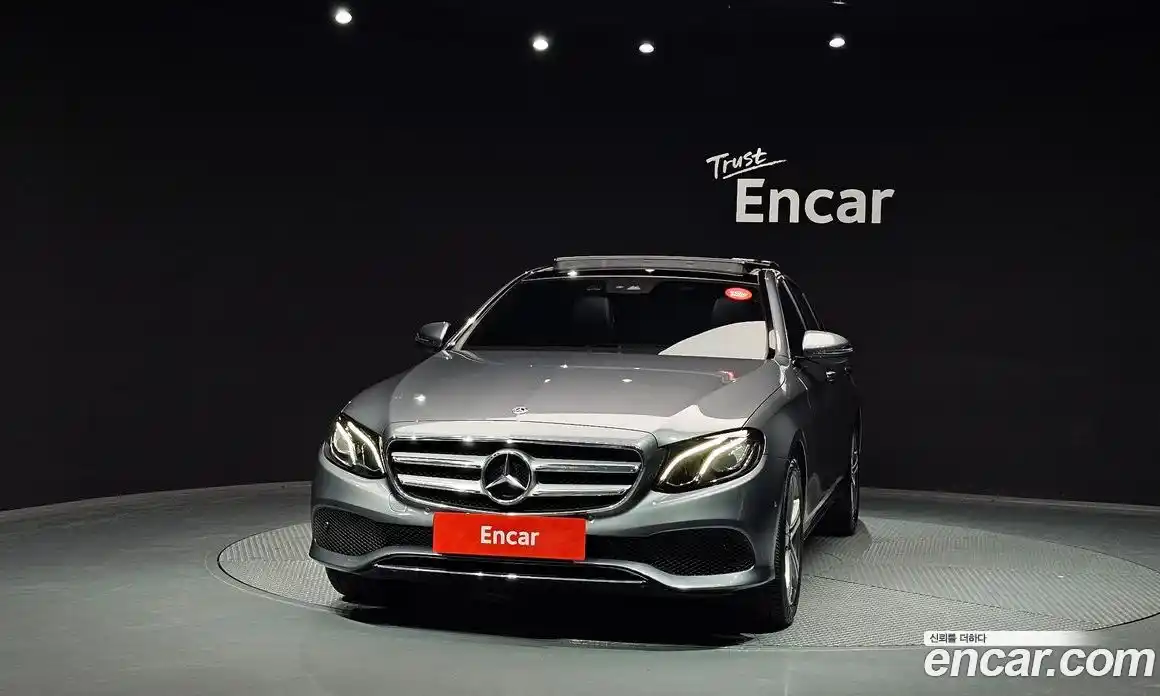 Mercedes-Benz E-Class 2018 2.0 автомат (гидро), фото 3