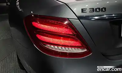 Mercedes-Benz E-Class 2018 2.0 автомат (гидро), миниатюра 9