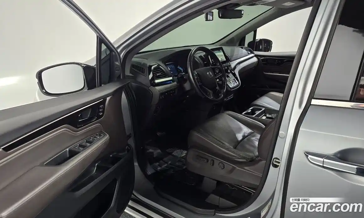 Honda Odyssey 2018 3.5 автомат (гидро), фото 13